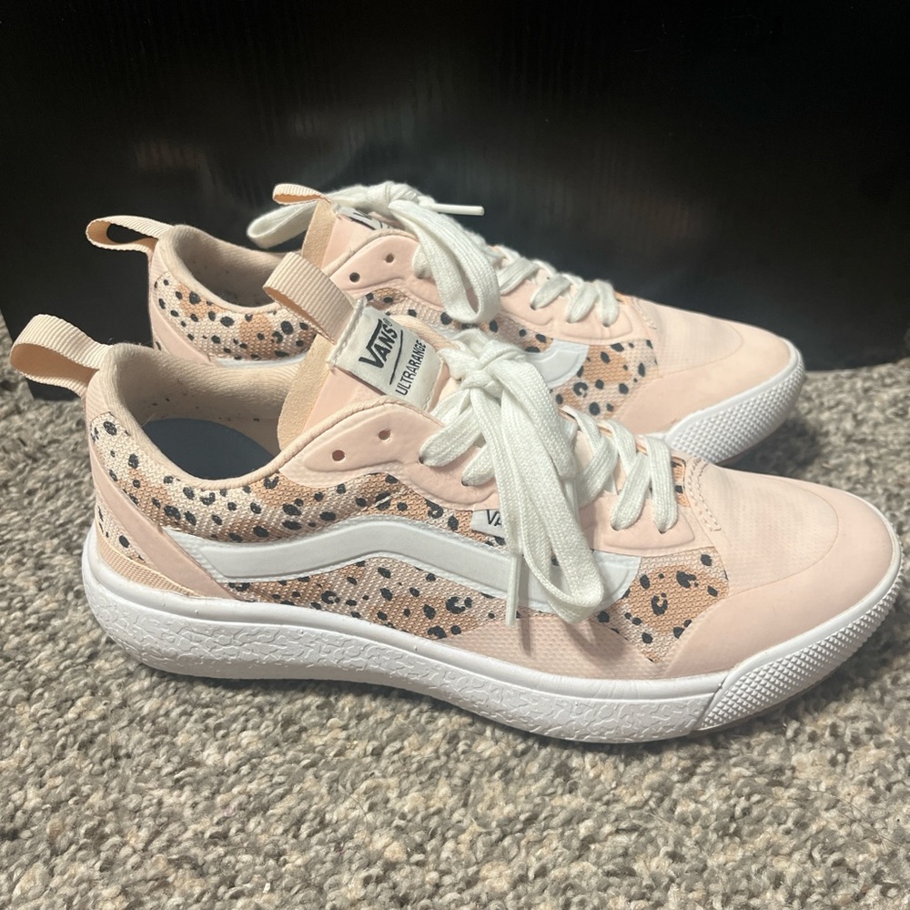 Vans Women's Pink Leopard Print Sneakers